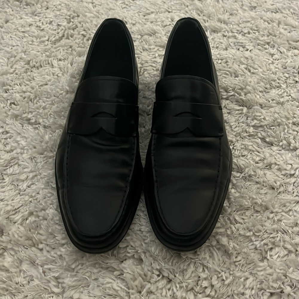 Black Tod’s loafers 🖤🖤🖤